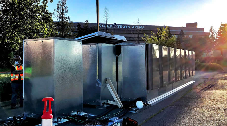 Bloom’s rapid-deploy microgrid solution in the process of being built for a Sacramento, CA field hospital. The installation was completed three days ahead of schedule.